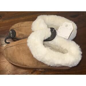 NWT Cozy Faux Fur Lined Slippers – Tan Suede – Size L (9/10)